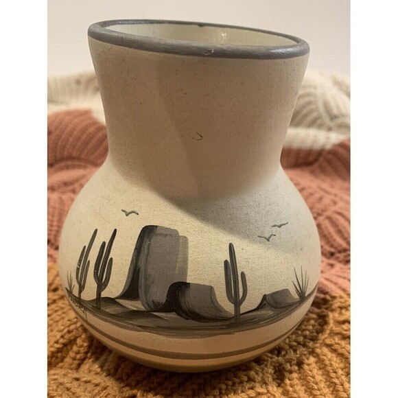 Southwestern Western Desert Cactus Hand painted Pottery Vase Signed Thora - Picture 1 of 6